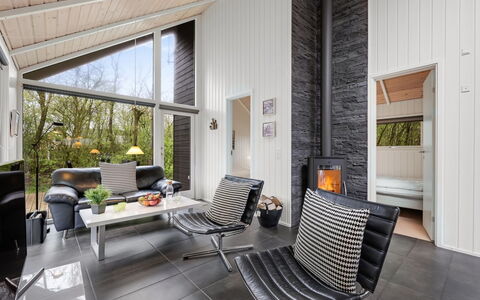 Ketilbiorn - 1.2Km to the Fjord: Design Intérieur, Bois, Meubles, Salon, Plafond, Domicile, Sol, Canapé, Sol, Pièce