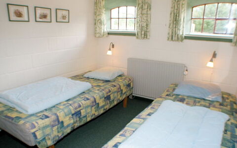 Beatha - 25Km to the Fjord: Meubles, Sol, Sol, Design Intérieur, Lit, Chambre, Cadre De Lit, Literie, Drap De Lit, Plafond