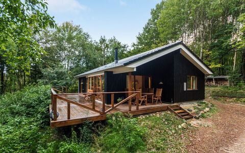 Nelie - 40Km from the Sea: Piscine, Mobilier De Jardin, Meubles, Recours, Dalle, Eco Hôtel, Ombre, Chaise, Loisir, Biens