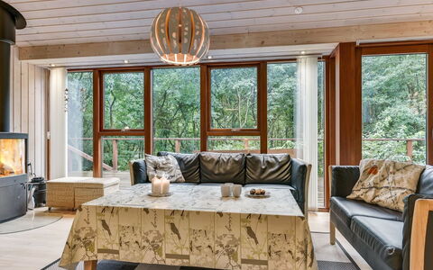 Nelie - 40Km from the Sea: Piscine, Mobilier De Jardin, Meubles, Recours, Dalle, Eco Hôtel, Ombre, Chaise, Loisir, Biens