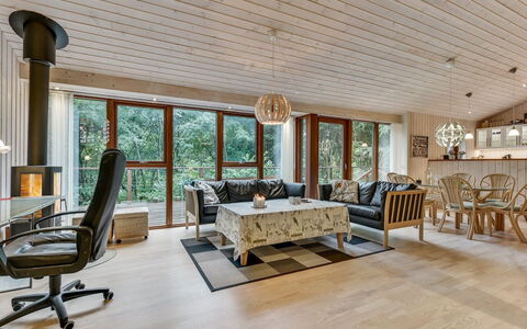 Nelie - 40Km from the Sea: Piscine, Mobilier De Jardin, Meubles, Recours, Dalle, Eco Hôtel, Ombre, Chaise, Loisir, Biens