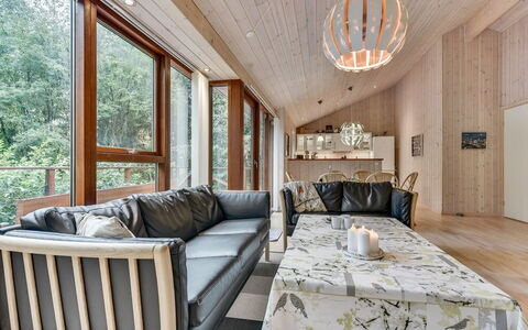 Nelie - 40Km from the Sea: Piscine, Mobilier De Jardin, Meubles, Recours, Dalle, Eco Hôtel, Ombre, Chaise, Loisir, Biens
