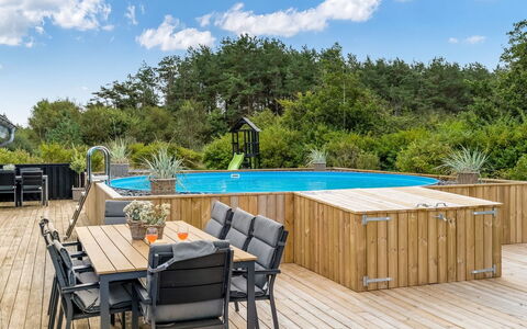 Asel - 4Km from the Sea: Bleu, Arbuste, Chalet, Couverture De Sol, Jardin, Biens, Ombre, Aménagement Paysager, Ferme, Eco Hôtel