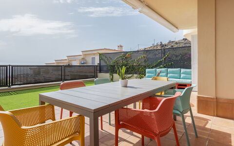 Playa Negra Ii: Ciel, L'Eau, Propriété, Chaise, Ombre, Bois, Design Intérieur, Plan D'Eau, Sol, Mobilier De Jardin