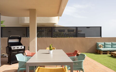 Playa Negra Ii: Ciel, L'Eau, Propriété, Chaise, Ombre, Bois, Design Intérieur, Plan D'Eau, Sol, Mobilier De Jardin
