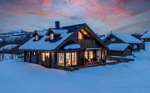 Saanaloma: Maison, Bâtiment, Fenêtre, Bois, Domicile, Toit, Chalet, L'Hiver, Siding, Architecture