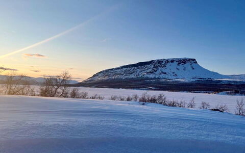 Saanaloma: Ciel, Montagnes Relief, Montagne, Horizon, L'Hiver, Neige, Paysage Naturel, Écorégion, Colline, Montagnes
