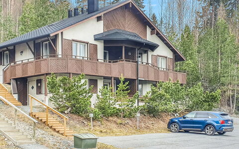 Tahkon Alppitalo 4 As. 3: Fenêtre, Domicile, Bois, Maison, Siding, Chalet, Toit, Gelé, Fenêtre À Guillotine, Pente