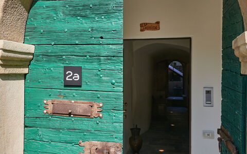 La Cascina: Bleu, Vert, Bleu Azur, Fenêtre, Porte, Bois, Bâtiment, Accueil Porte, Brique