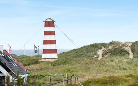 Fani - 200M from the Sea: Domicile, Zone Résidentielle, Maison, Chalet, Toit, Lot Terre, Siding, Jardin, Biens, Pelouse