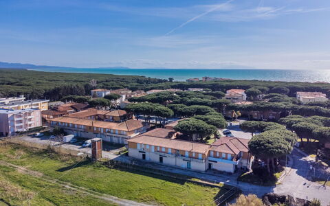Appartamento la Cecinese: Ciel, Bâtiment, Neige, Maison, Fenêtre, Arbre, Pente, Porte, Gelé, Chalet