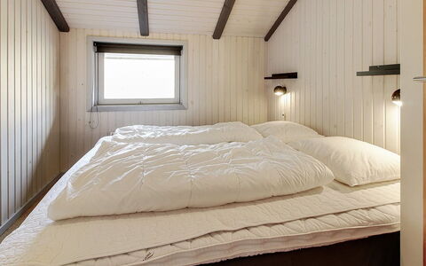 Igilfar - 700M from the Sea: Maison, Domicile, Toit, Chalet, Biens, Aménagement Paysager, Batiments Jardin, Siding, Ferme