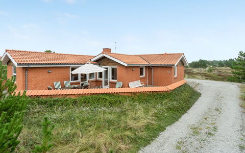 Lisemarie - 800M from the Sea: Bois, Toit, Architecture, Domicile, Maison, Chalet, Siding, Dur, Pente, Biens