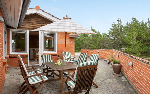 Lisemarie - 800M from the Sea: Bois, Toit, Architecture, Domicile, Maison, Chalet, Siding, Dur, Pente, Biens