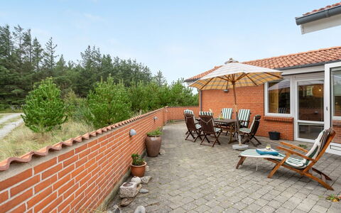 Lisemarie - 800M from the Sea: Bois, Toit, Architecture, Domicile, Maison, Chalet, Siding, Dur, Pente, Biens