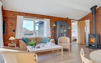 Efra - 400M from the Sea