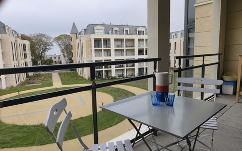 Dinard 219: Zone Résidentielle, Appartement, Design Urbain, Condominium, Balcon, Ombre, Cour, Conception, Cour, Daylighting