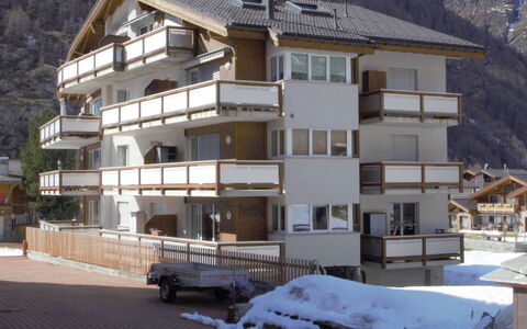 Davinci: Bâtiment, Fenêtre, Maison, Quartier, Bois, Design Urbain, Arbre, Neige, Zone Résidentielle, Immobilier