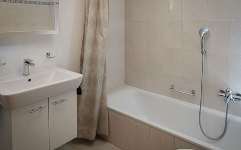 Davinci: Baignoire, Luminaire Plomberie, Propriété, Robinet, Blanc, Salle De Bains, Noir, Douche, Évier