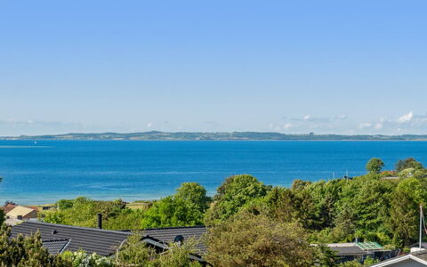 Harda - 800M from the Sea: Design Intérieur, Plafond, Appartement, Sol, Meubles, Sol, Pièce, Éclairage, Domicile, Canapé