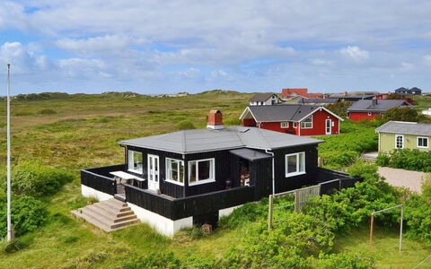 Sohvi - 450M from the Sea: Maison, Toit, Domicile, Chalet, Porte, Prairie, Ferme, Batiments Jardin, Porche, Siding