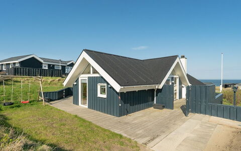 Alvilde - 100M from the Sea: Meubles, Design Intérieur, Sol, Bois, Sol, Plafond, Parquet, Chaise, Table, Éclairage