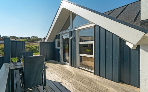 Alvilde - 100M from the Sea: Meubles, Design Intérieur, Sol, Bois, Sol, Plafond, Parquet, Chaise, Table, Éclairage