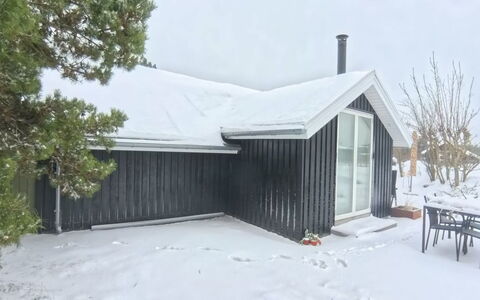 Nilda - 1Km from the Sea: Bois, Maison, Toit, Neige, Chalet, Domicile, L'Hiver, Architecture, Gelé, Siding