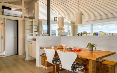 Sigrid - 400M from the Sea: Design Intérieur, Sol, Meubles, Bois, Plafond, Sol, Luminaire, Pièce, Cuisine, Éclairage