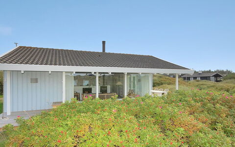 Sigrid - 400M from the Sea: Sol, Design Intérieur, Bois, Sol, Escaliers, Plafond, Tache De Bois, Parquet, Dur, Balustrade