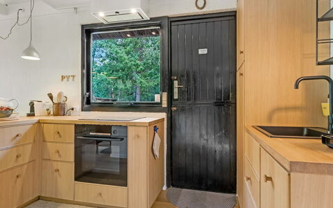 Olaf - 1.4Km from the Sea: Bois, Cuisine, Luminaire Plomberie, Design Intérieur, Comptoir, Sol, Évier, Robinet, Appareil De Cuisine, Pièce