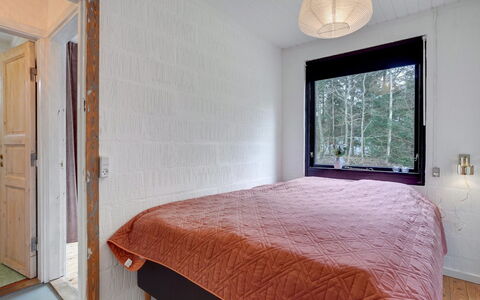 Olaf - 1.4Km from the Sea: Bois, Design Intérieur, Chambre, Plafond, Sol, Pièce, Sol, Lit, Drap De Lit, Literie