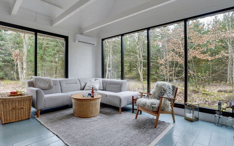 Olaf - 1.4Km from the Sea: Bois, Meubles, Sol, Design Intérieur, Canapé, Salon, Sol, Domicile, Pièce