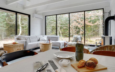 Olaf - 1.4Km from the Sea: Meubles, Design Intérieur, Bois, Sol, Plafond, Pièce, Sol, Table, Salon, Domicile