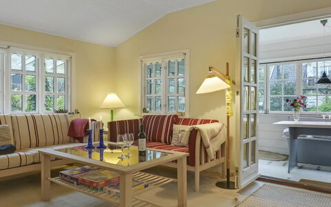 Ayla - 200M from the Sea: Meubles, Design Intérieur, Sol, Bois, Sol, Plafond, Parquet, Chaise, Table, Éclairage