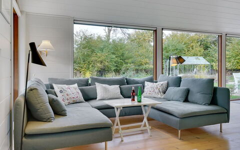 Aino - 1Km from the Sea: Meubles, Design Intérieur, Sol, Bois, Sol, Plafond, Parquet, Chaise, Table, Éclairage