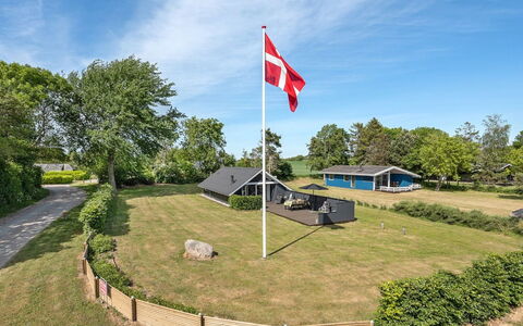 Herbert - 1Km from the Sea: Architecture, Toit, Domicile, Composite, Daylighting, Siding, Allée