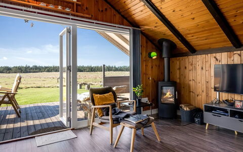 Agnesa - 1.5Km from the Sea: Bois, Domicile, Chalet, Plafond, Porche, Siding, Cabane En Rondins, Batiments Jardin, Dur, Chaise