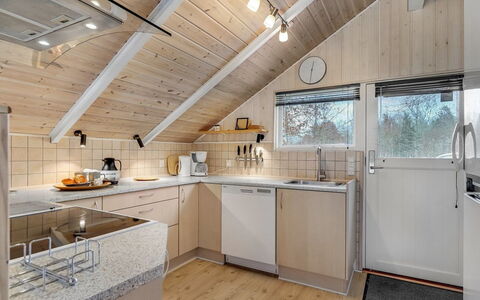 Hailka: Bois, Design Intérieur, Plafond, Cuisine, Comptoir, Luminaire, Sol, Domicile, Luminaire Plomberie, Meubles