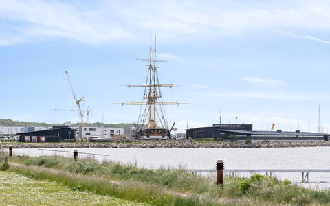 Monia - 20M from the Sea: Architecture, Toit, Domicile, Composite, Daylighting, Siding, Allée