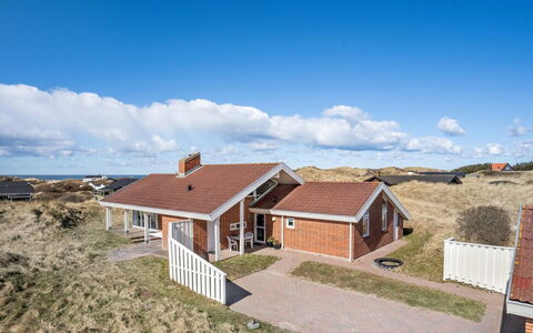 Ritha - 350M from the Sea: Bois, Toit, Architecture, Domicile, Maison, Chalet, Siding, Dur, Pente, Biens