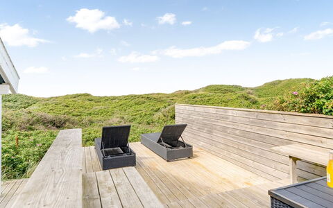 Rauli - 50M from the Sea: Bois, Parquet, Dur, Planche, Plate-Forme, Boardwalk, Tache De Bois, Passerelle, Porche, Balcon