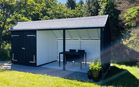 Aranja - 300M to the Fjord: Cabanon, Jardin, Ombre, Batiments Jardin, Arrière-Cour, Garage, Siding, Cour, Structure En Plein Air, Conception
