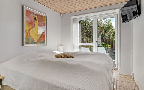 Ejvind - 100M from the Sea: Meubles, Design Intérieur, Lit, Chambre, Mur, Bois, Sol, Plafond, Sol, Drap De Lit