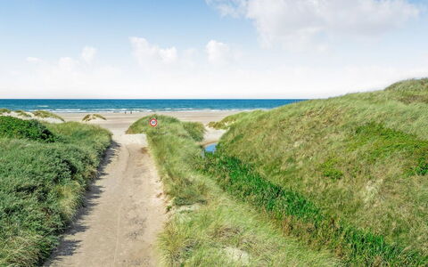 Ejvind - 100M from the Sea: Bleu, Vert, Environnement Naturel, Écorégion, Côte, Horizon, Prairie, Mer, Cotiers Et Relief Océaniques, Communauté Des Plantes