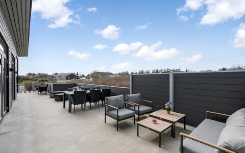 Gela - 1.3Km to the Fjord: Architecture, Toit, Domicile, Composite, Daylighting, Siding, Allée