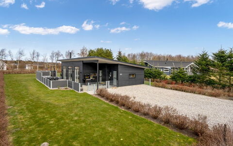 Gela - 1.3Km to the Fjord: Architecture, Toit, Domicile, Composite, Daylighting, Siding, Allée