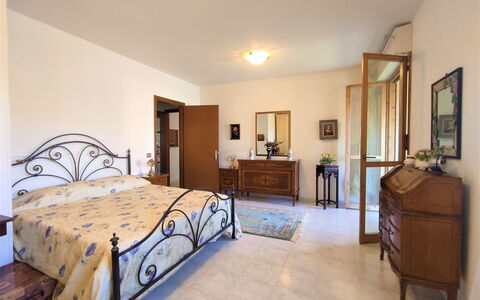 Casa Maccianti: Table, Plante, Nuage, Ciel, Bâtiment, Propriété, Vaisselle, Chaise, Design Intérieur, Mobilier De Jardin