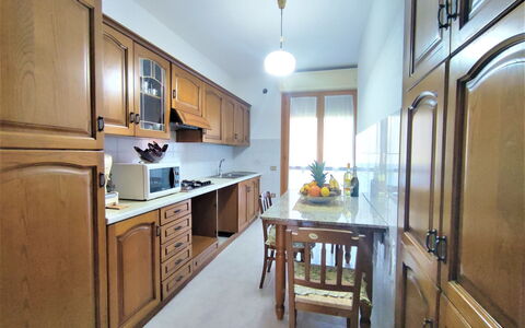 Casa Maccianti: Table, Plante, Nuage, Ciel, Bâtiment, Propriété, Vaisselle, Chaise, Design Intérieur, Mobilier De Jardin