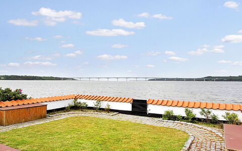 Pauliina - 10M to the Fjord: Ombre, Océan, Côte, Mobilier De Jardin, Balcon